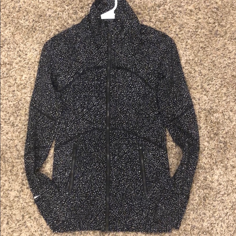 LULULEMON  jacket